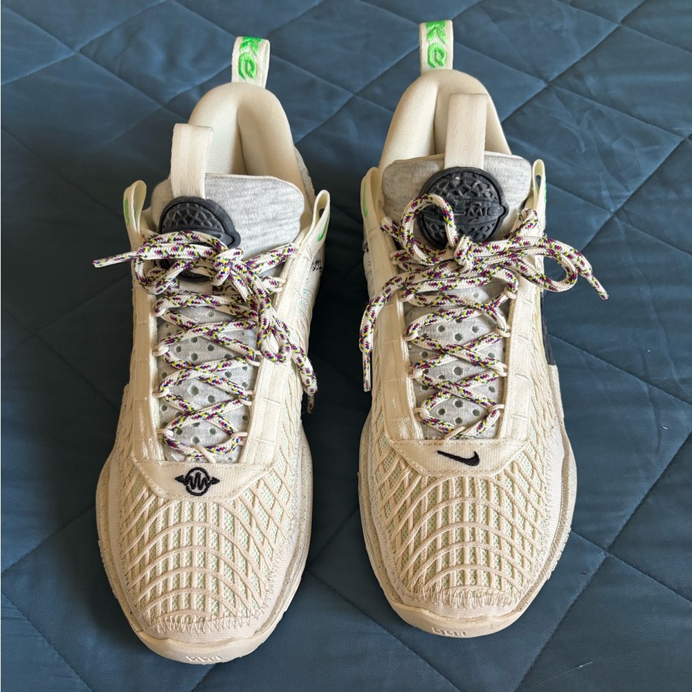 Nike Cosmic Unity . Cream and Black Eco-Friendly Sneakers. 7.5 - Picture 8 of 10